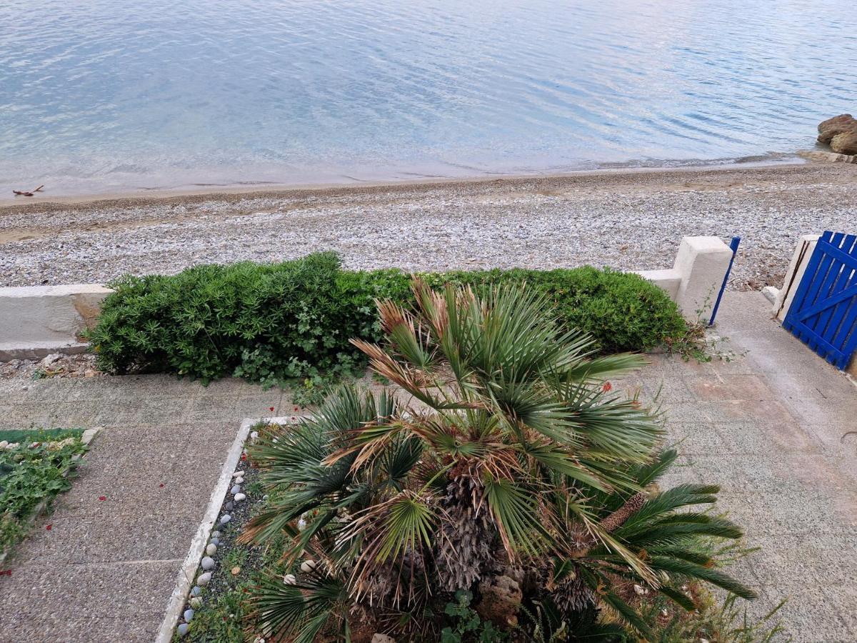 Korinthian Sea View Apartment Nerántza Exterior foto
