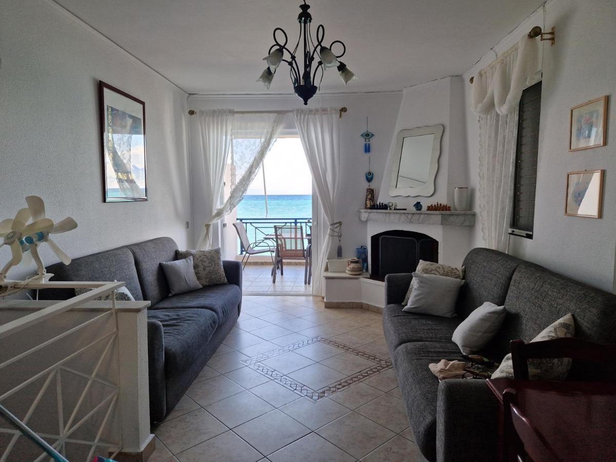 Korinthian Sea View Apartment Nerántza Exterior foto