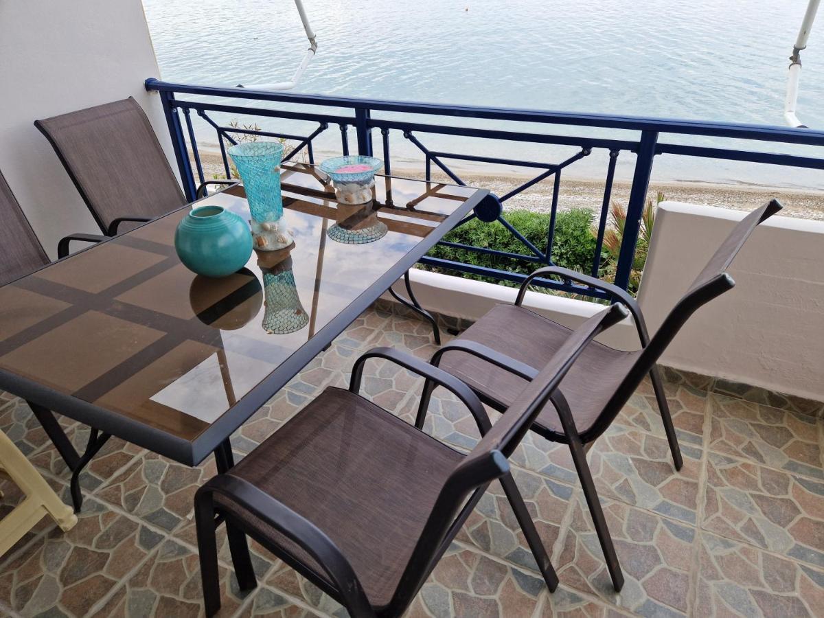 Korinthian Sea View Apartment Nerántza Exterior foto
