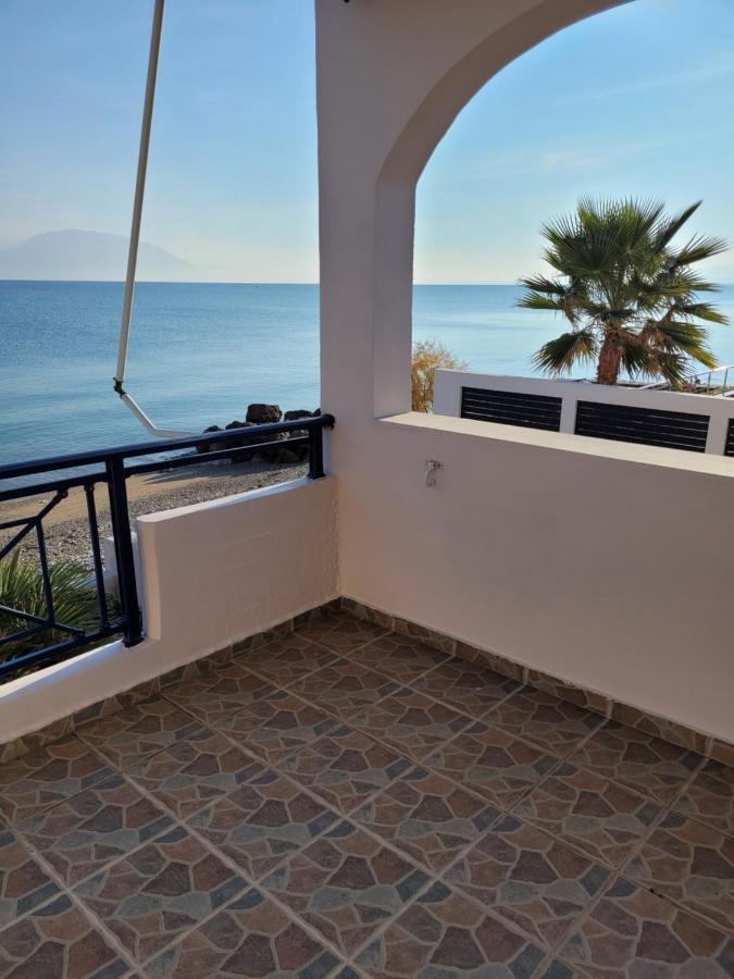 Korinthian Sea View Apartment Nerántza Exterior foto